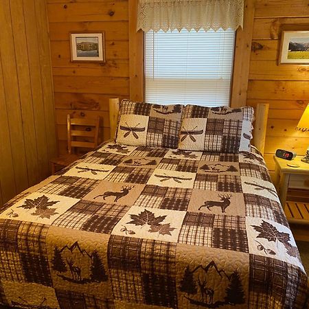 Misty Creek Log Cabins Мегги-Вэлли Экстерьер фото