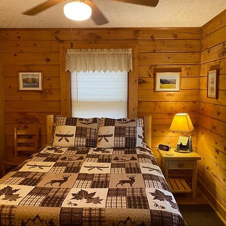 Misty Creek Log Cabins Мегги-Вэлли Экстерьер фото