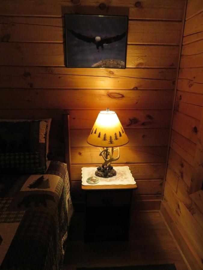 Misty Creek Log Cabins Мегги-Вэлли Экстерьер фото
