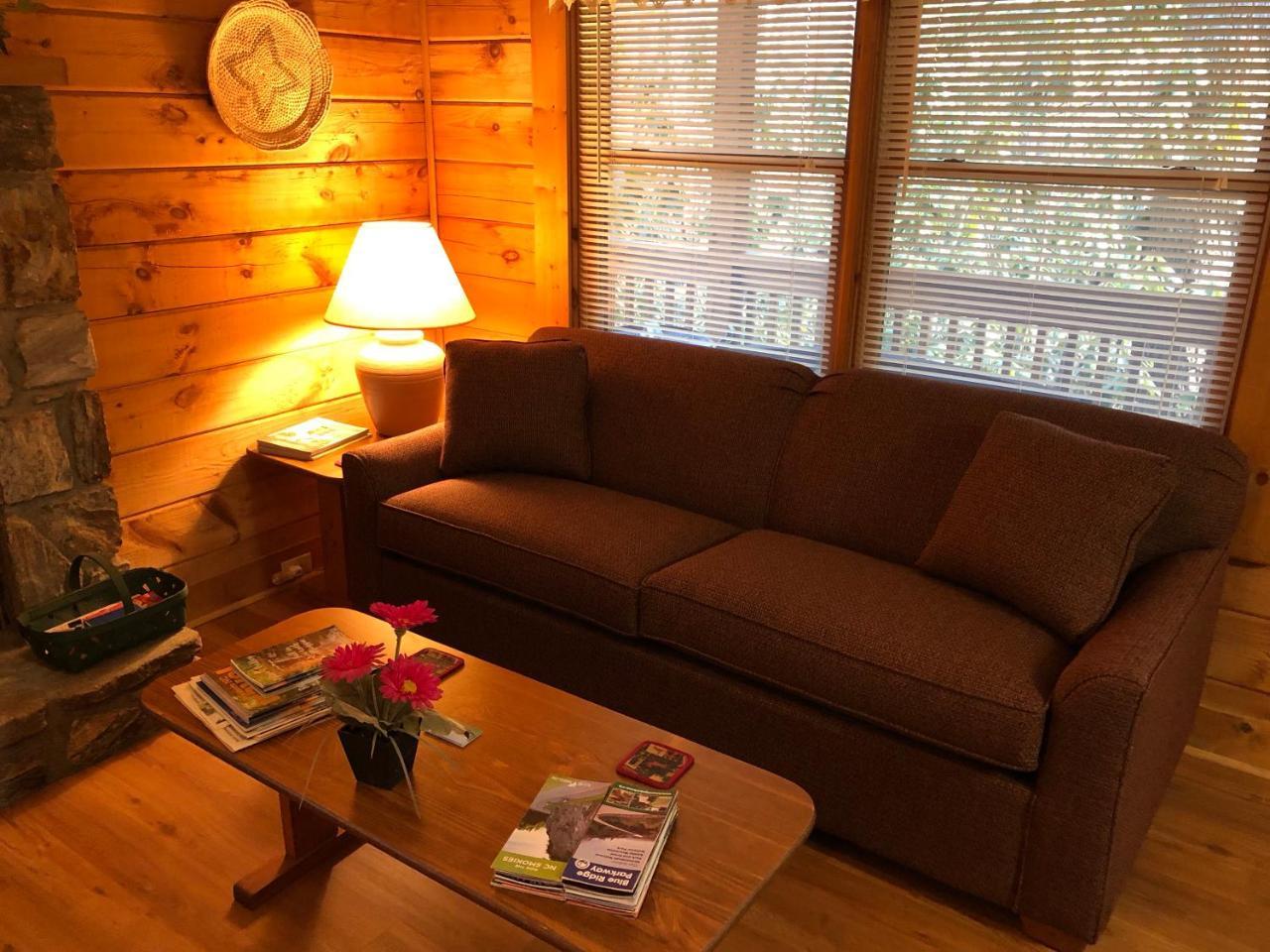 Misty Creek Log Cabins Мегги-Вэлли Экстерьер фото