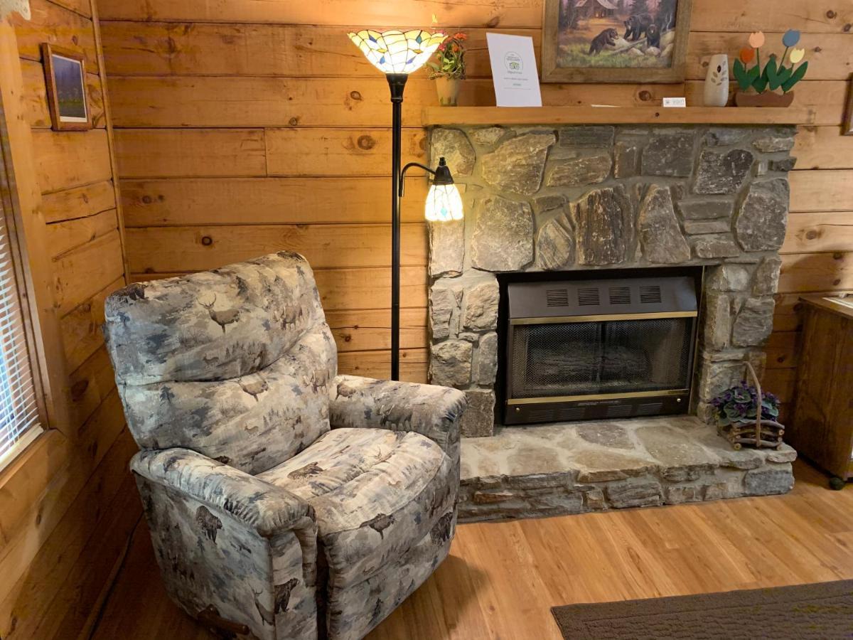 Misty Creek Log Cabins Мегги-Вэлли Экстерьер фото